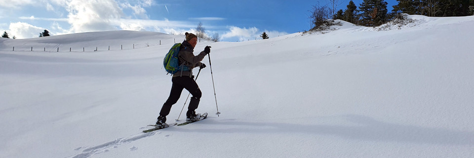 yoga snowshoeing snowshoe schneeschuhwandern schneeschuhe allgäu oberstaufen wandern hiking